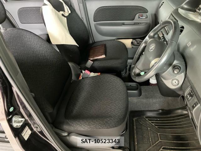 Toyota SIENTA 2011-09 7879438-11
