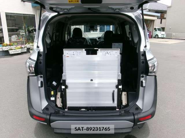 Toyota SIENTA 2022-03 7903386-9