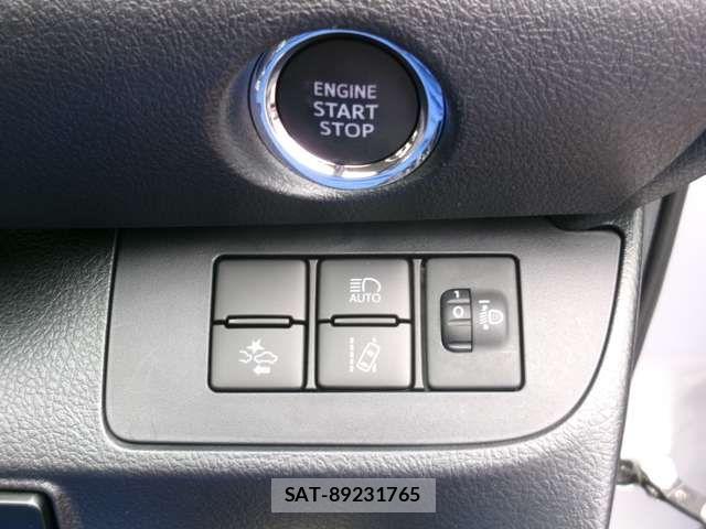 Toyota SIENTA 2022-03 7903386-16