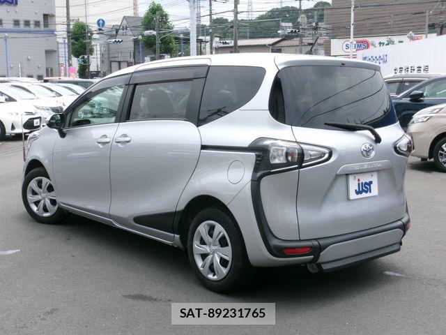Toyota SIENTA 2022-03 7903386-3