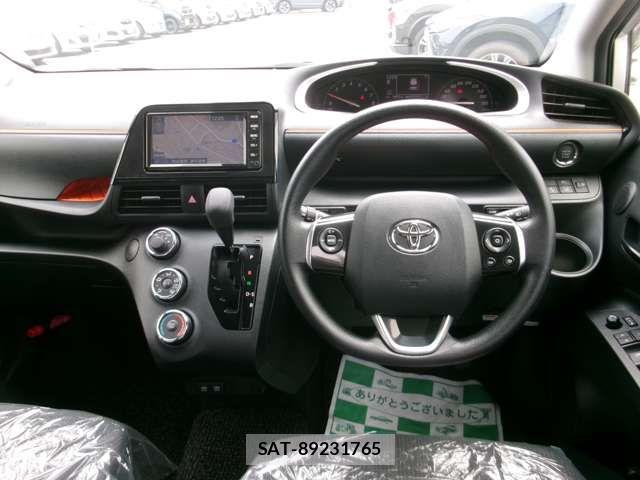 Toyota SIENTA 2022-03 7903386-4