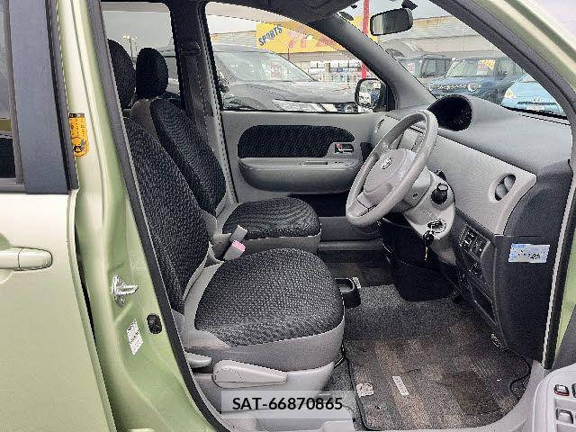 Toyota SIENTA 2009-11 7903393-9
