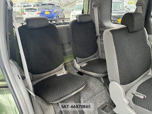 Toyota SIENTA 2009-11 7903393-22