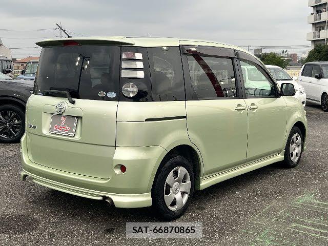 Toyota SIENTA 2009-11 7903393-2