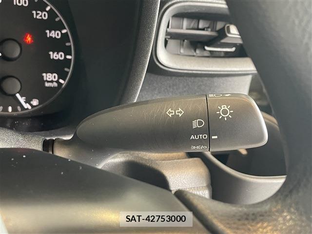 Toyota SIENTA 2024-06 7903382-17