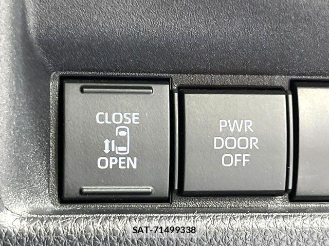 Toyota SIENTA 2023-12 7903381-4