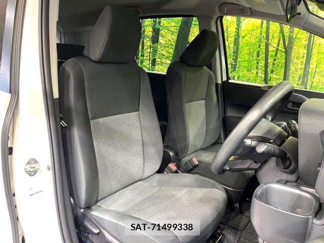 Toyota SIENTA 2023-12 7903381-7