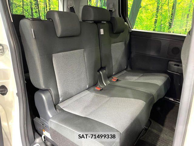 Toyota SIENTA 2023-12 7903381-8