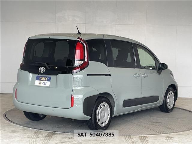 Toyota SIENTA 2024-06 7903383-1