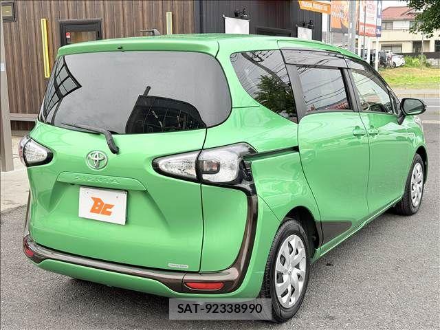 Toyota SIENTA 2015-07 7903391-23