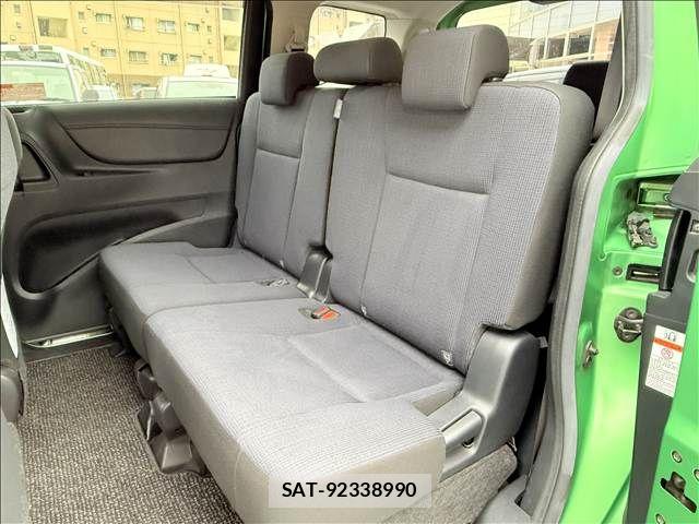 Toyota SIENTA 2015-07 7903391-24