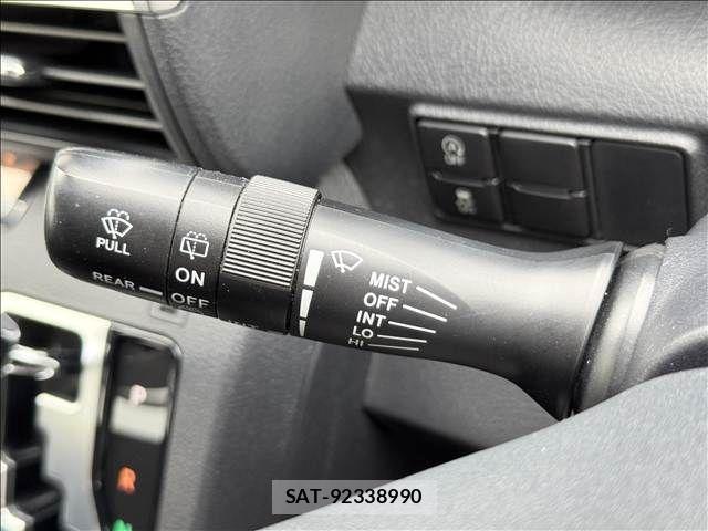 Toyota SIENTA 2015-07 7903391-27