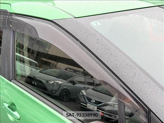 Toyota SIENTA 2015-07 7903391-29