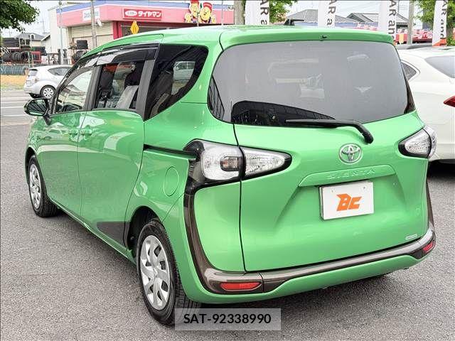 Toyota SIENTA 2015-07 7903391-7