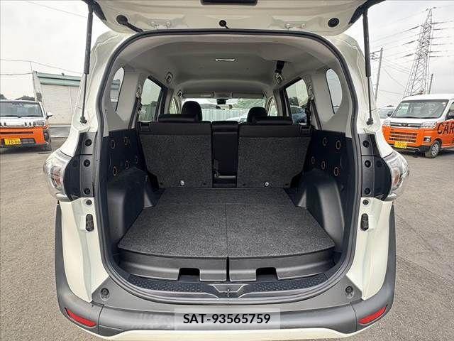 Toyota SIENTA 2019-08 7903387-18