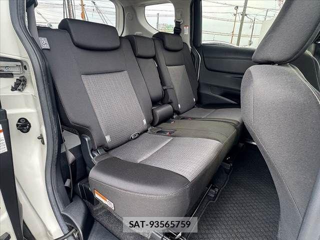 Toyota SIENTA 2019-08 7903387-19