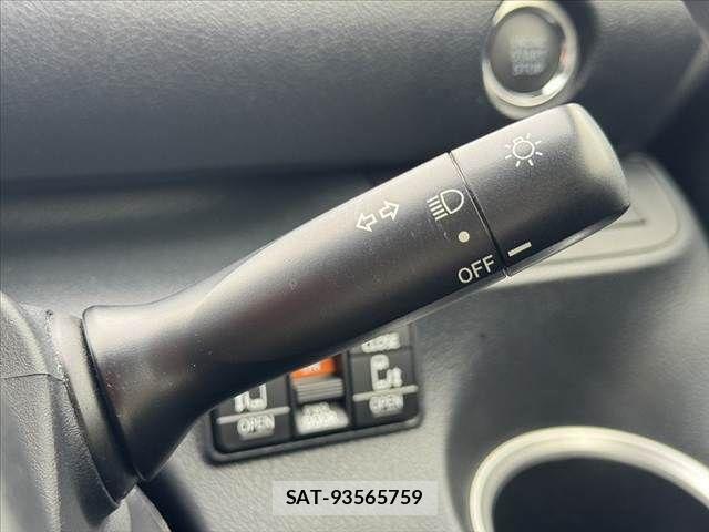 Toyota SIENTA 2019-08 7903387-24