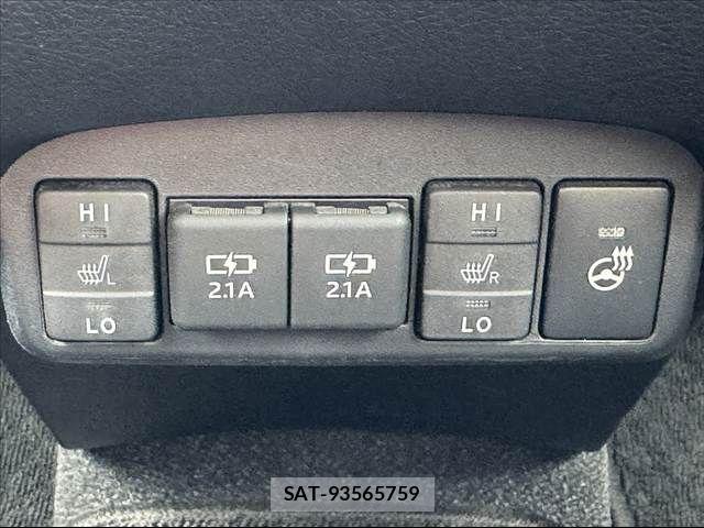 Toyota SIENTA 2019-08 7903387-29