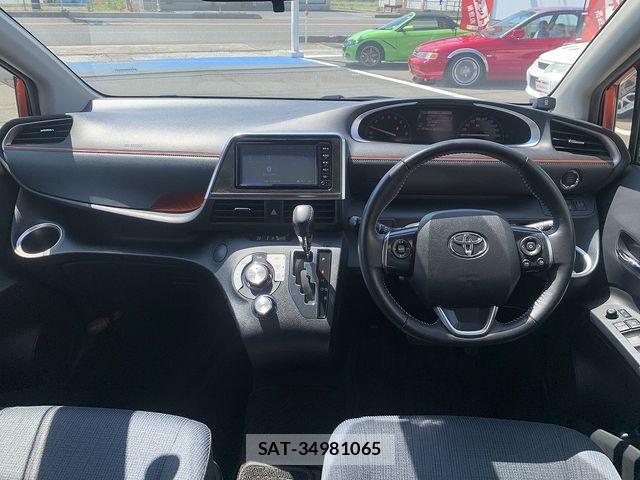 Toyota SIENTA 2017-10 7903389-2