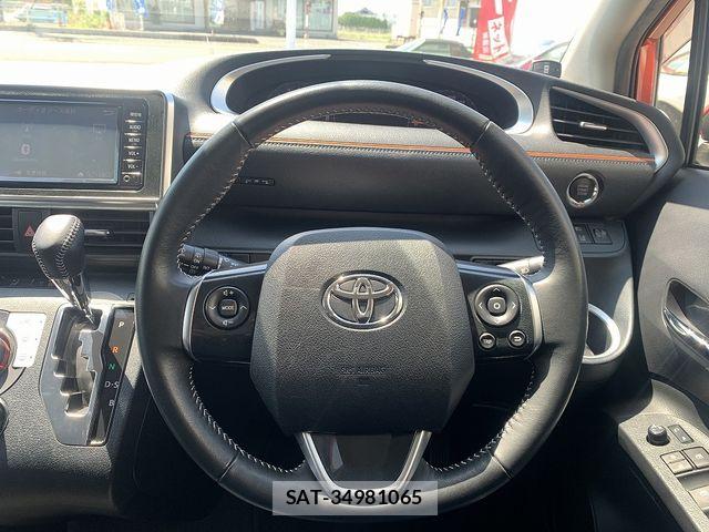Toyota SIENTA 2017-10 7903389-3