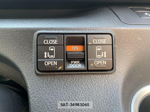 Toyota SIENTA 2017-10 7903389-8