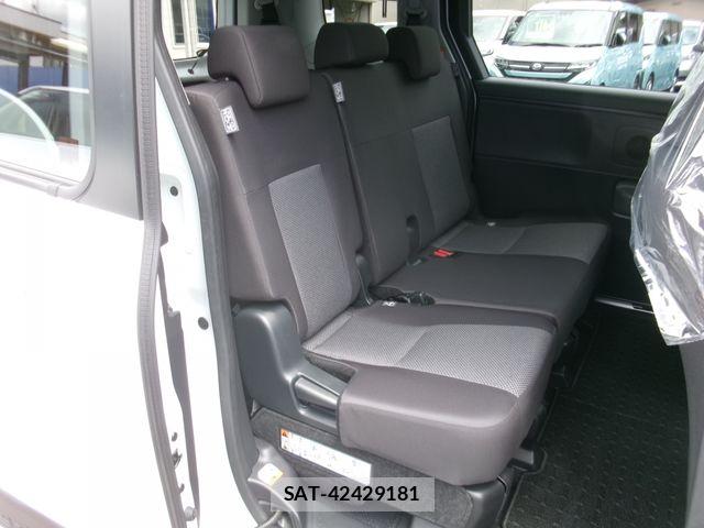 Toyota SIENTA 2024-10 7903380-12