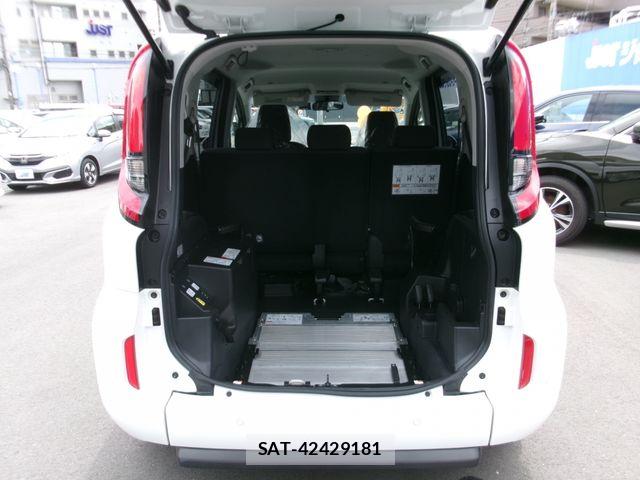 Toyota SIENTA 2024-10 7903380-13