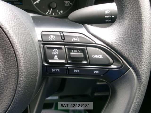 Toyota SIENTA 2024-10 7903380-16