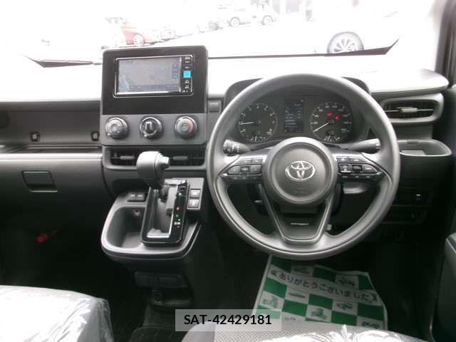 Toyota SIENTA 2024-10 7903380-4
