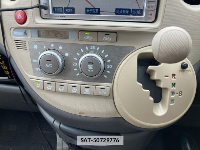Toyota SIENTA 2007-12 7903392-15