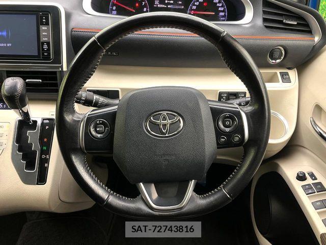 Toyota SIENTA 2016-07 7963761-11