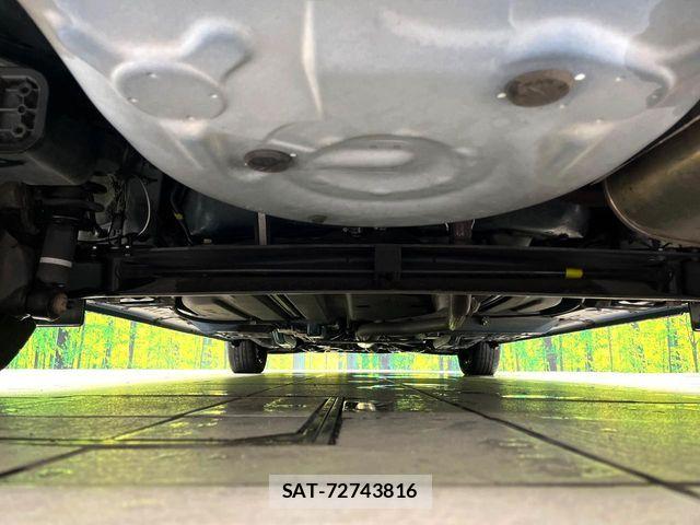 Toyota SIENTA 2016-07 7963761-19