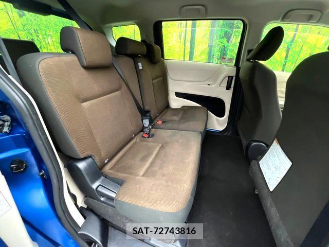 Toyota SIENTA 2016-07 7963761-8