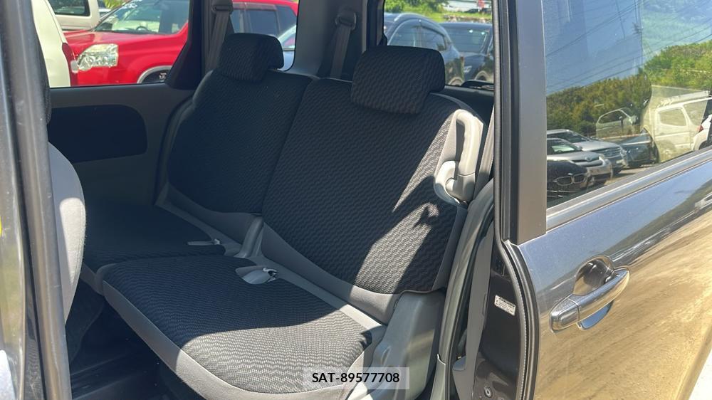 Toyota SIENTA 2010-01 7633715-9