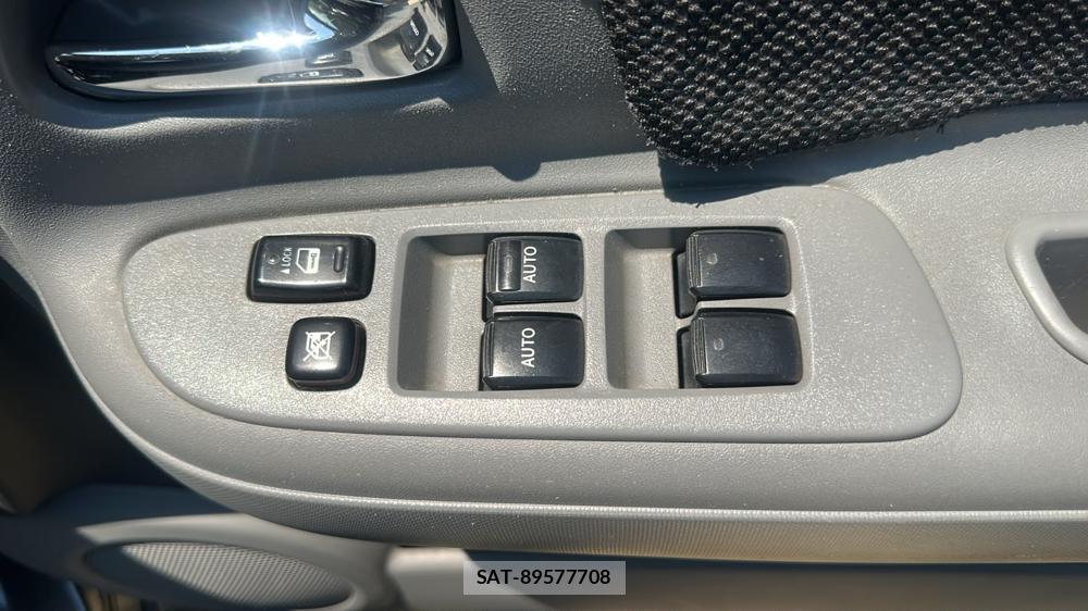 Toyota SIENTA 2010-01 7633715-20