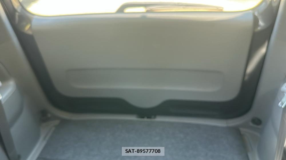 Toyota SIENTA 2010-01 7633715-21