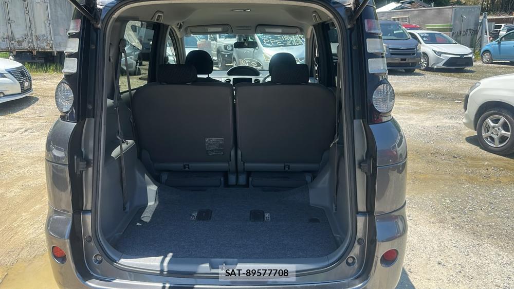Toyota SIENTA 2010-01 7633715-23