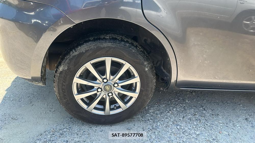 Toyota SIENTA 2010-01 7633715-25