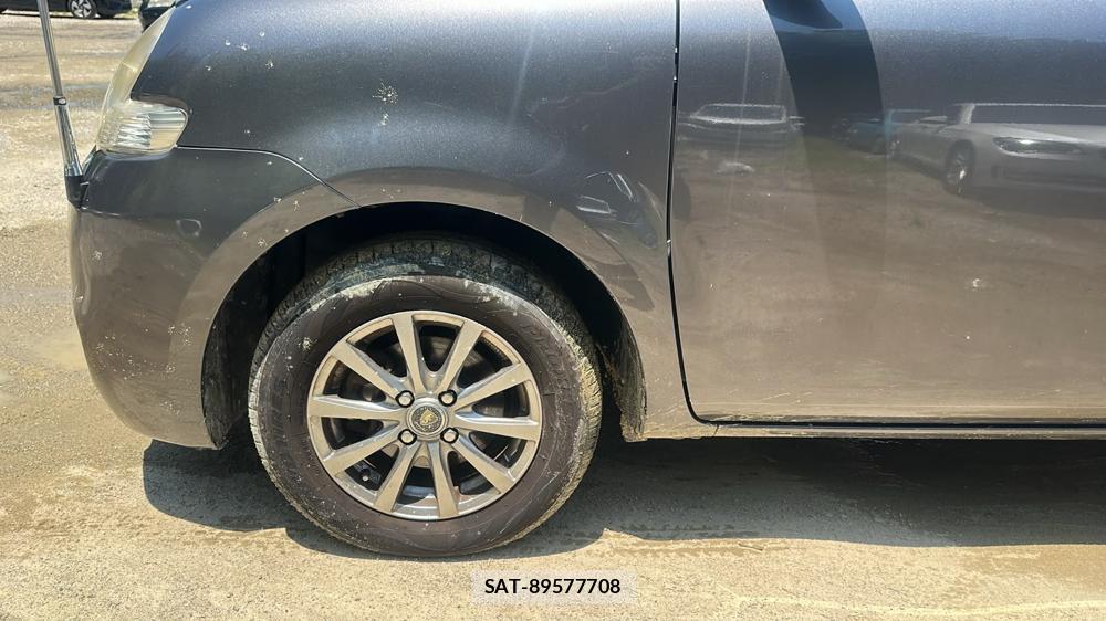 Toyota SIENTA 2010-01 7633715-27