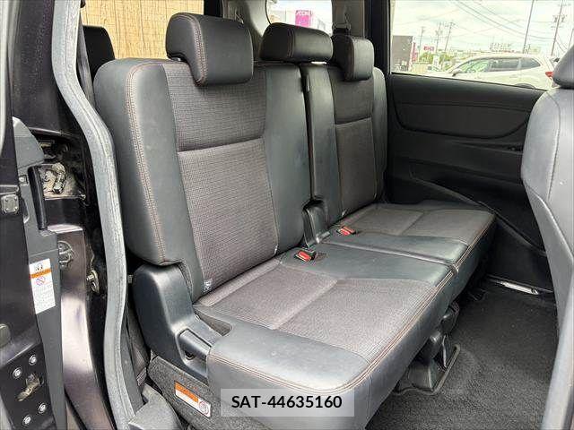 Toyota SIENTA 2017-09 7963756-9
