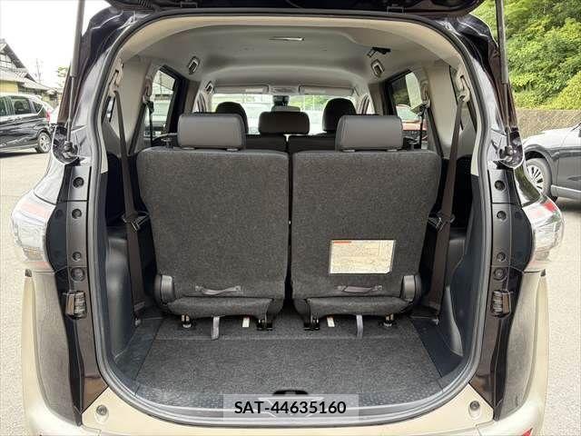 Toyota SIENTA 2017-09 7963756-11