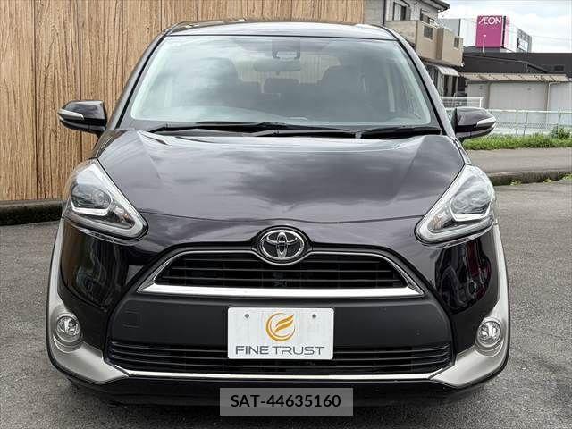 Toyota SIENTA 2017-09 7963756-16