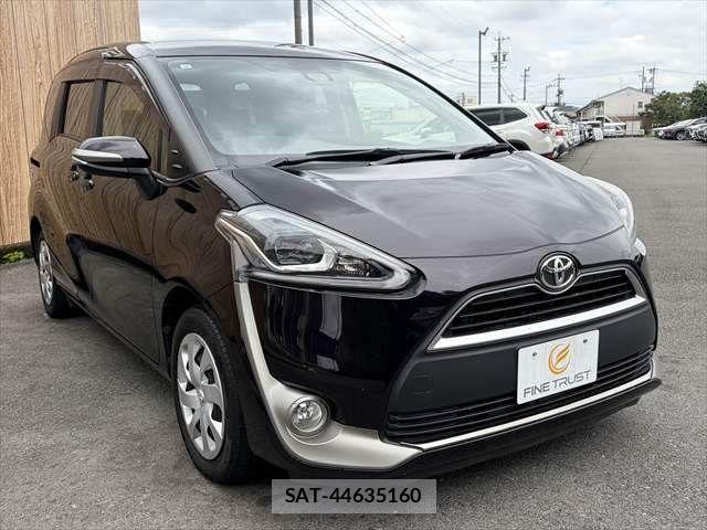 Toyota SIENTA 2017-09 7963756-17