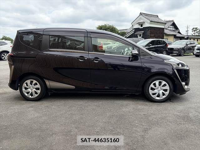 Toyota SIENTA 2017-09 7963756-18