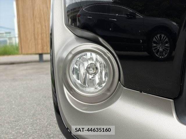Toyota SIENTA 2017-09 7963756-25