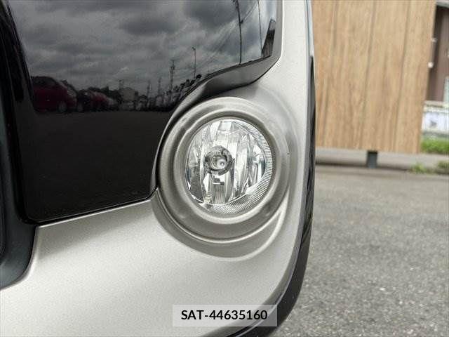 Toyota SIENTA 2017-09 7963756-26
