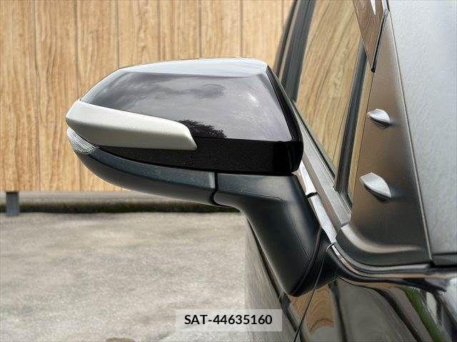 Toyota SIENTA 2017-09 7963756-27