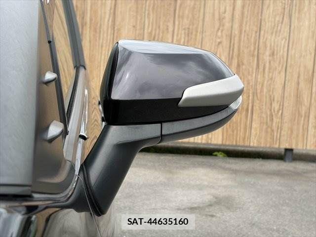 Toyota SIENTA 2017-09 7963756-28