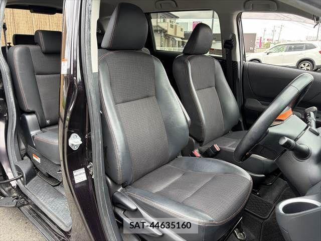 Toyota SIENTA 2017-09 7963756-8
