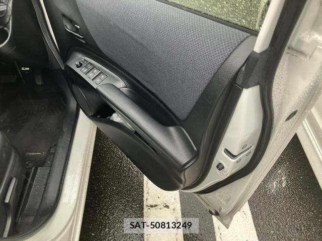 Toyota SIENTA 2016-03 7963768-9